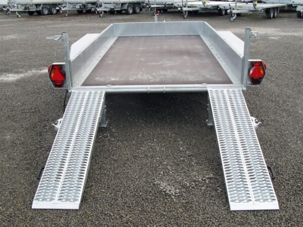 Humbaur HS353718 – 12 Zurringe, Stahlrampen stehend