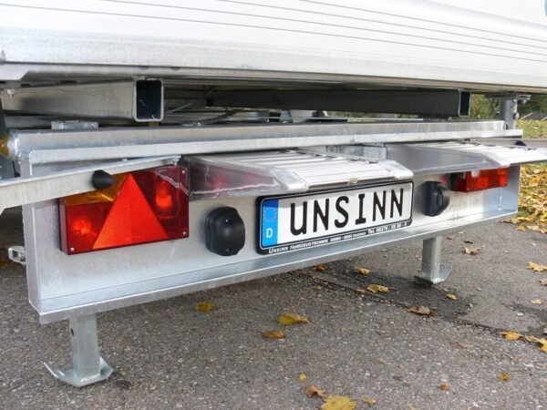 Unsinn UDK 3017-26-14 Stahlboden, E-Pumpe, 10 Zurrpins Spinlock