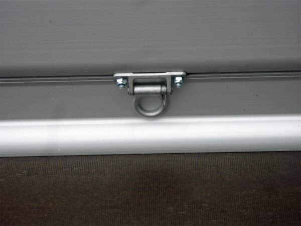 2e9485578e8e144f65ef1ae5f5063bf9.jpg Unsinn UT 2512-13-14 Frontklappe, 100 km/h