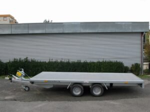 Humbaur Universal 3000 Seilwinde, Auffahrbohlen u Aluboden