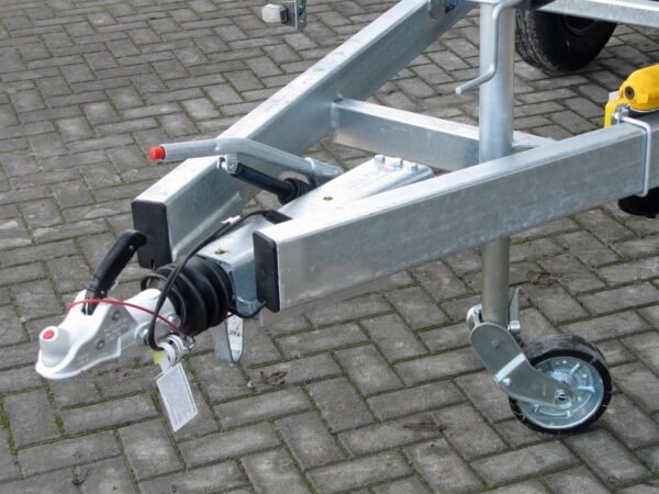 6d09e77eaed6a2162027587f5026efe7.jpg Unsinn UDK 3620-35-14 E-Pumpe, Stahlboden, 14 Zurrpins Spinlock