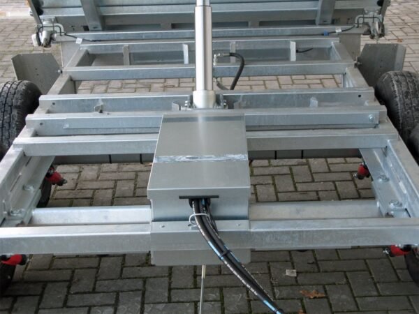845803d7964d4fe814b629e902e01f40.jpg Unsinn UDK 3620-35-14 E-Pumpe, Stahlboden, 14 Zurrpins Spinlock