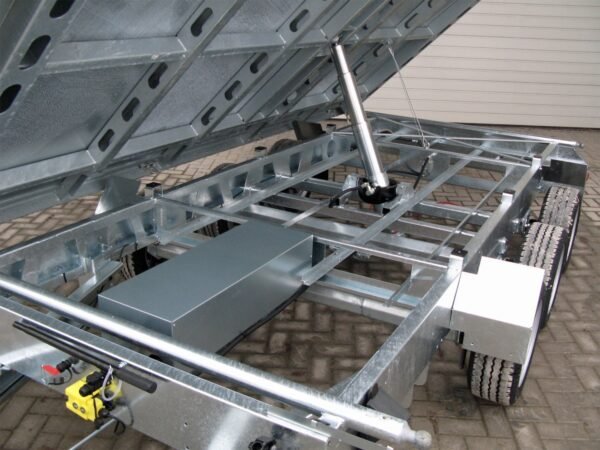 Humbaur HTK 3500.41 STAHL Tridem 3 Achser NEU – Stahlbordwand Schwarz