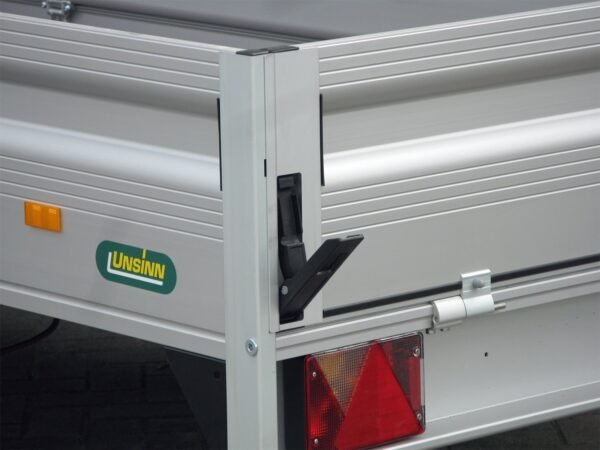 ab34df627e1577ad7d6fa37335e1d101.jpg Unsinn UT 2512-13-14 Frontklappe, 100 km/h