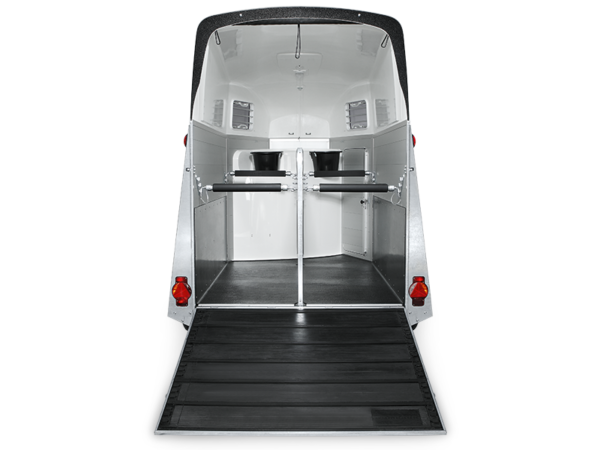 ae2da010af91a365a412e97d26ae4e59.png Alu Pferdeanhänger HUMBAUR Serie 7000 Xanthos AERO 2400