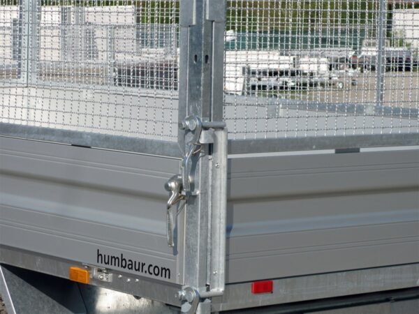 b38700450d76fa2e5c3498b9218b9bc6.jpg Humbaur HTK 3500.41 ALU Tridem 3 Achser mit Gitteraufsatz 600mm