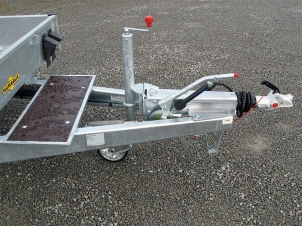 Humbaur HS353718 – 12 Zurringe, Stahlrampen stehend