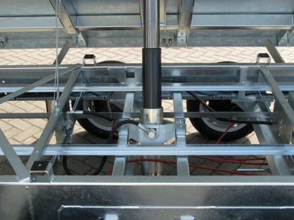Humbaur HTK 3000.31 ALU E-Pumpe