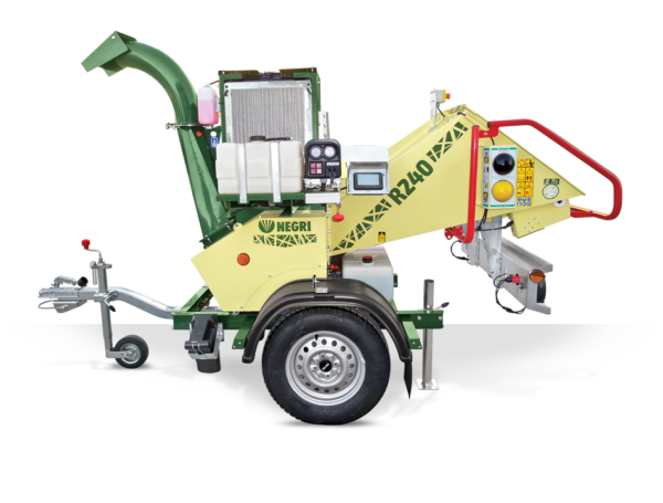 NEGRI Biohäcksler R240 / Benzin- oder Diesel-Häcksler mit Straßenfahrwerk