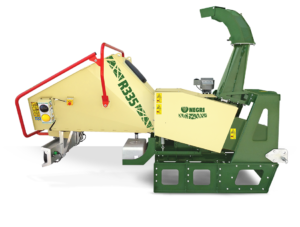 NEGRI Biohäcksler R335 / Häcksler mit Dreipunktaufnahme CAT. 1 / 2 für Traktor